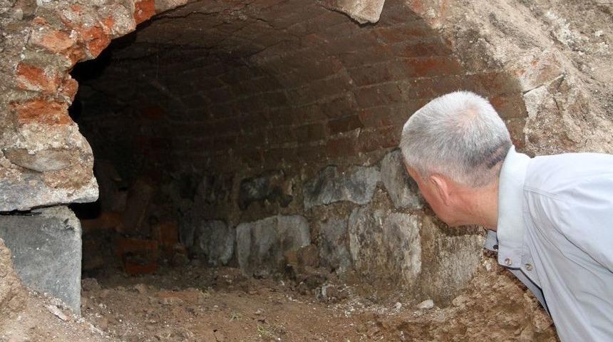 Rus General&rsquo;in G&ouml;m&uuml;ld&uuml;ğ&uuml; Mahzenle İlgili İlgin&ccedil; Detay