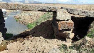 Define Avcıları Asırlık Köprünün Çevresini Kazdı