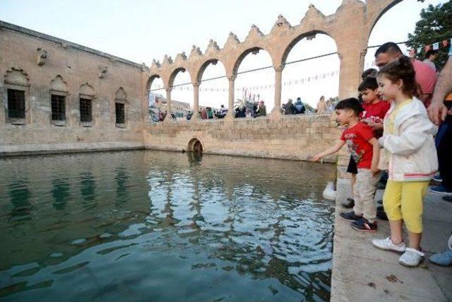 Balıklıgöl'e Ziyaretçi Akını