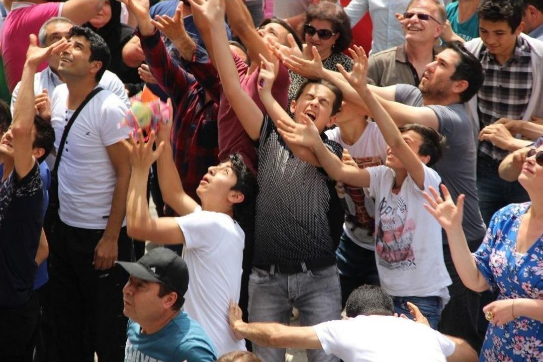 Eller 477. Kez Şifaya A&ccedil;ıldı