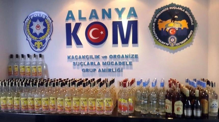 Antalya&rsquo;da 375 Şişe G&uuml;mr&uuml;k Ka&ccedil;ağı İ&ccedil;ki Ele Ge&ccedil;irildi