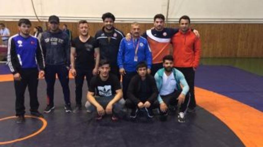 B&uuml;y&uuml;kşehir G&uuml;reş Takımı Yarı Finalde