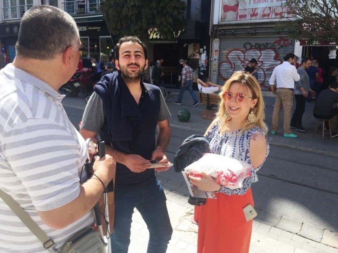 &Uuml;nl&uuml;ler Engelli Farkındalığı İ&ccedil;in Buluştu