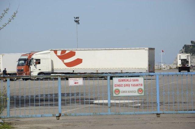 Antitank Füzesine Ait Parçalar Bulunan Tırın Şoförü Tutuklandı