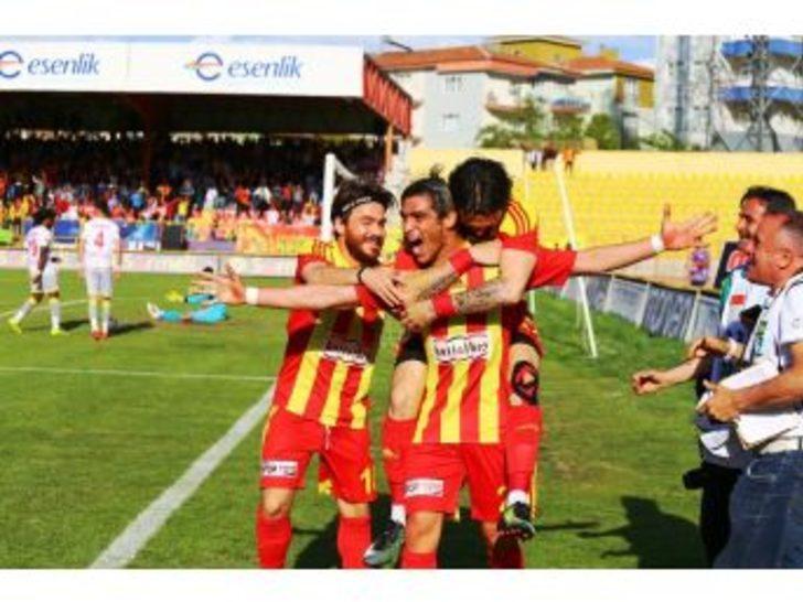 Evkur Yeni Malatyaspor, Süper Lig’e Göz Kırptı