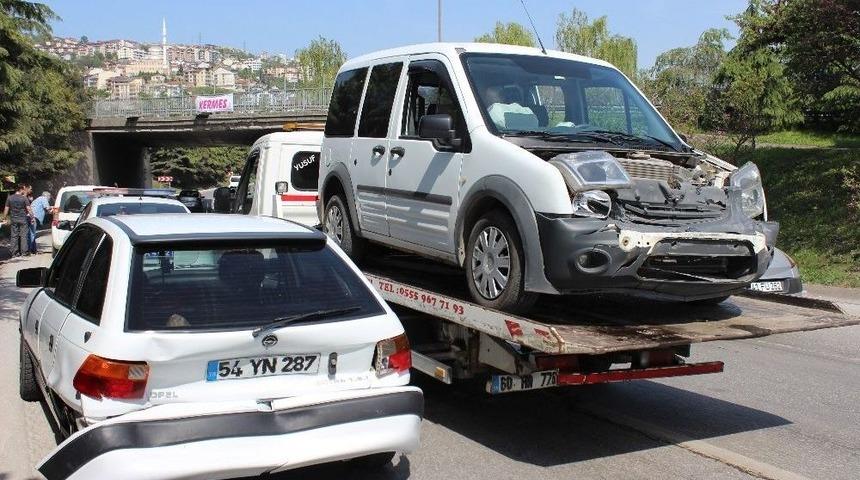 Kocaeli&rsquo;de 4 Ara&ccedil; Birbirine Girdi