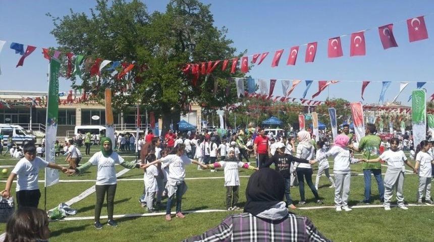 Gaziantep&rsquo;te Olimpik G&uuml;n Şenliği Başladı