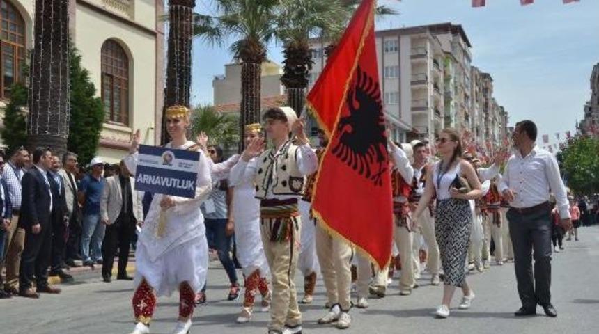 Eller 477'nci Kez Şifalı Mesir Macunu Kapmak I&ccedil;in Uzandı