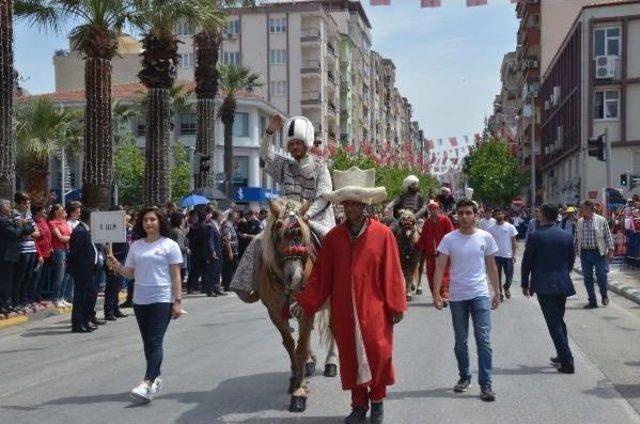 Eller 477'nci Kez Şifalı Mesir Macunu Kapmak Için Uzandı