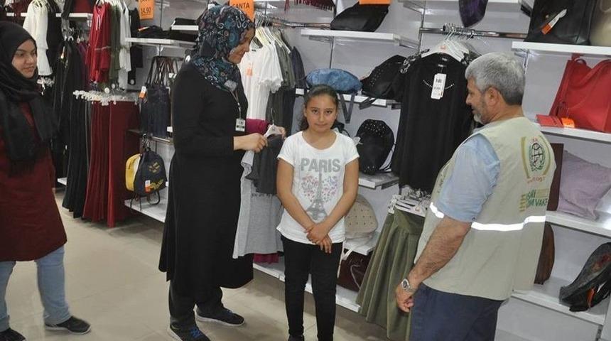 İhh D&ouml;rtyol&rsquo;da 80 Yetim &Ccedil;ocuğu Sevindirdi