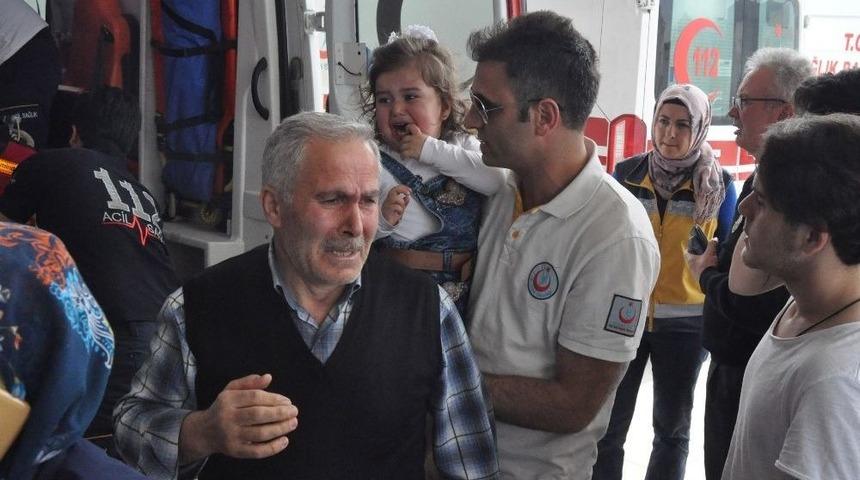 Piknik Yolunda Kaza: 1 &Ouml;l&uuml;, 3 Yaralı