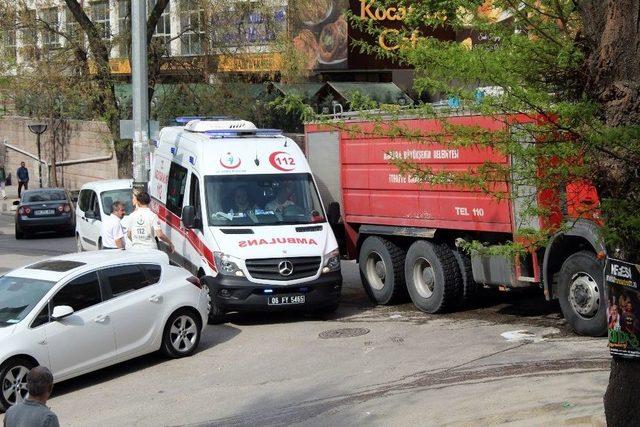 Başkent’te Metruk Binada Çıkan Yangın Paniğe Neden Oldu