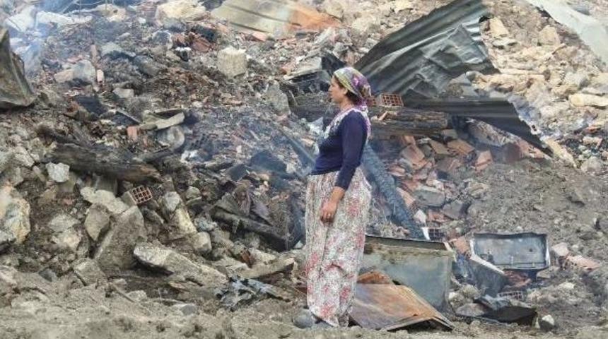 Çorum’Da Yanan Köyde Sessizlik Ve Hüzün Hakim