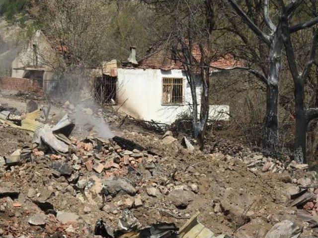 Çorum’Da Yanan Köyde Sessizlik Ve Hüzün Hakim