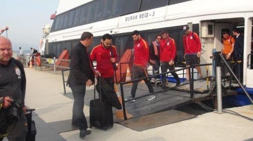 Galatasaray Kafilesi Bursa'ya Geldi