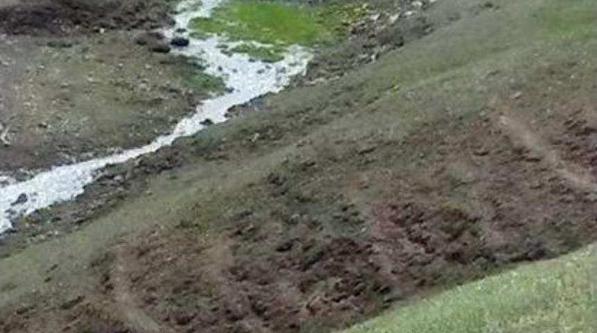 Ağrı’da Traktör Uçuruma Yuvarlandı: 2 Yaralı