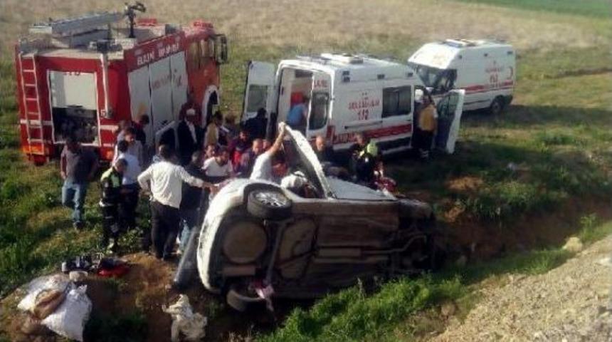 Elazığ'da Kaza: 2 &Ouml;l&uuml;, 3 Yaralı