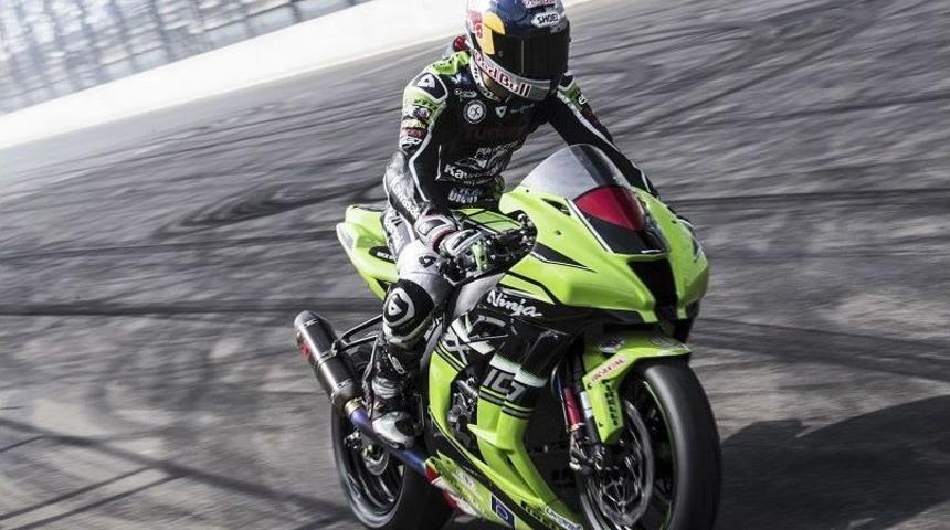 Toprak Razgatlıoğlu Superstock 1000&rsquo;de İlk Zaferini Elde Etti