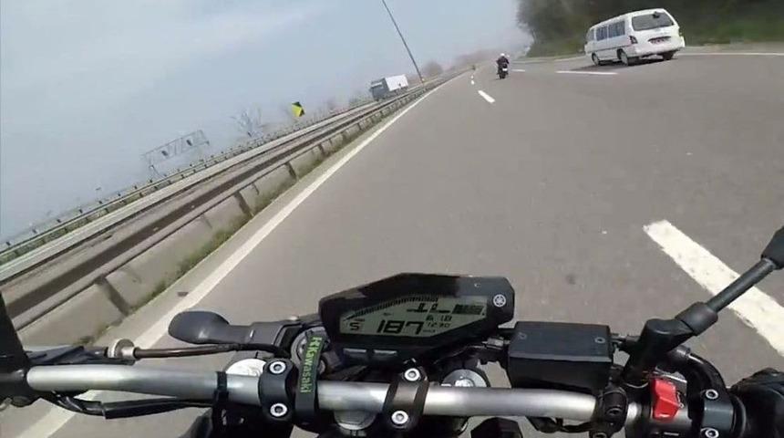 Tem’de Motosikletlilerin Yaptığı Kaza Kamerada