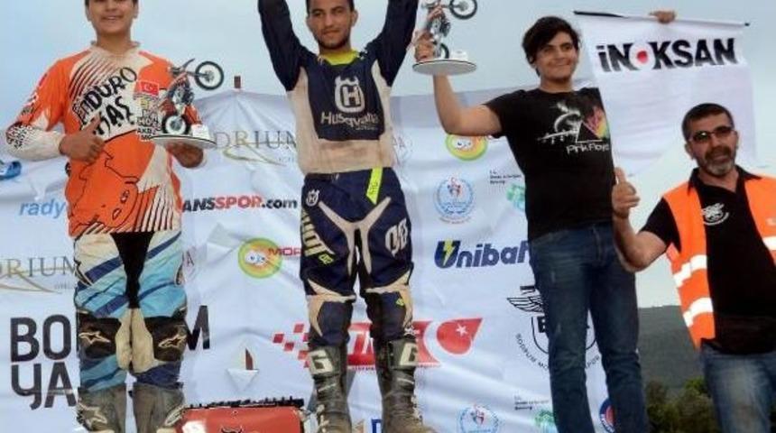T&uuml;rkiye Enduro Şampiyonası Birincilerine &Ouml;d&uuml;lleri Verildi