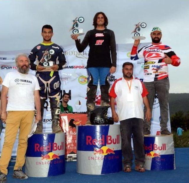 Türkiye Enduro Şampiyonası Birincilerine Ödülleri Verildi