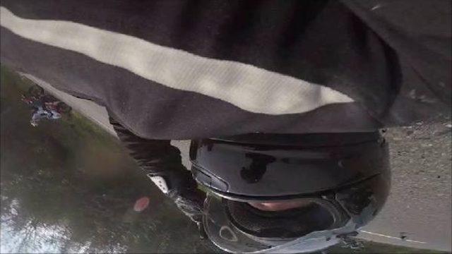 Motosikletçilerin Yaptığı Kaza Kamerada