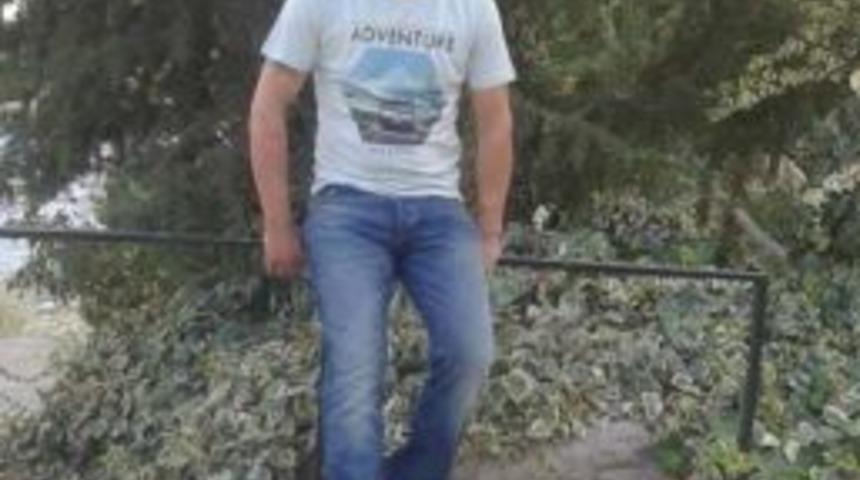 Fenalaşan Gen&ccedil; Odasında &Ouml;ld&uuml;