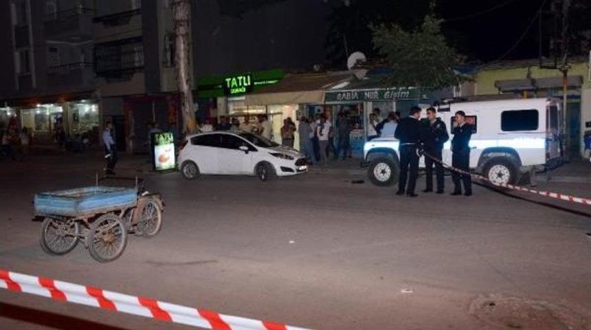 Kumarhaneyi Taradı, Yoldan Ge&ccedil;en 7 Kişi Yaralandı