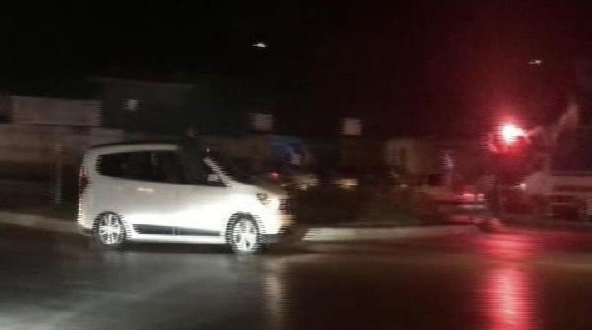 'drift' Yapan Asker Uğurlaması Konvoyu Trafiği Tehlikeye Soktu