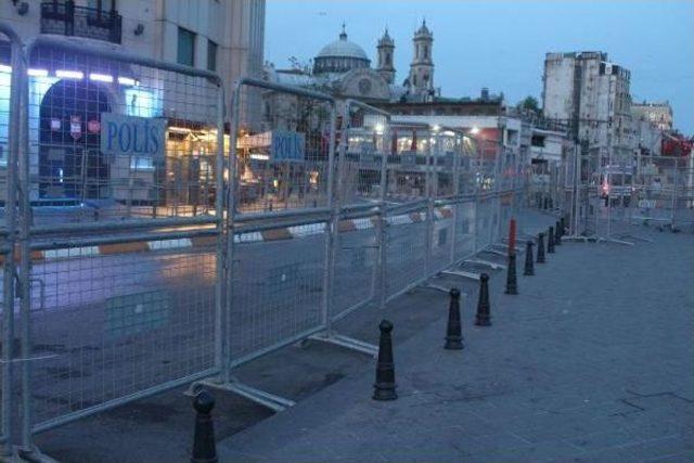 Taksim'e Çıkan Yollar Araç Trafiğine Kapatıldı (Geniş Haber)