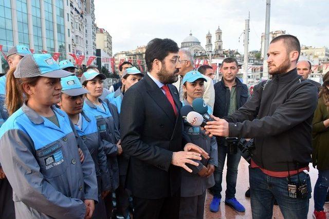 Taksim Meydanı&rsquo;na İlk Gelen Murat Hazinedar Oldu 1