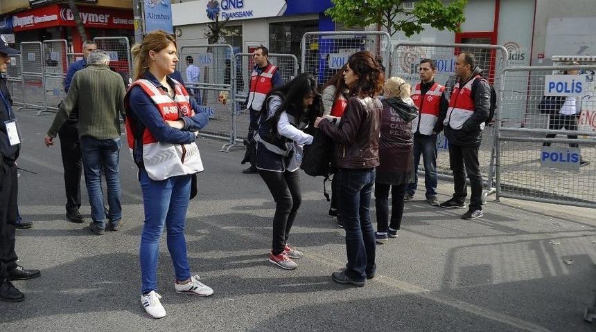 Bakırk&ouml;y Halk Pazarı Kutlamalar İ&ccedil;in Hazırlandı