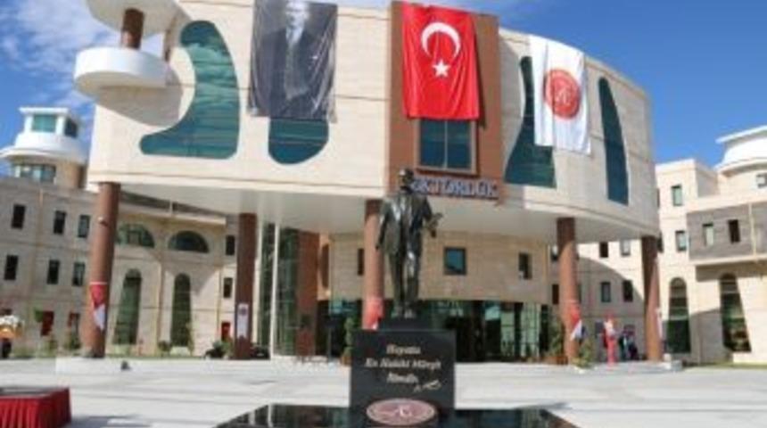 Ne&uuml;&rsquo;den 5 Kişi İhra&ccedil; Edildi