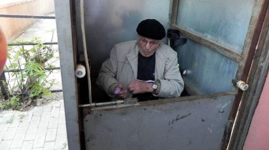 Engelli Asans&ouml;r&uuml; Onarılan Selahattin Dedenin Sevinci