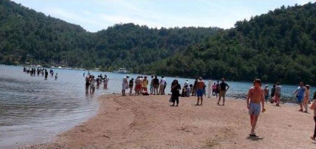 Kızkumu'na Turist Akını Başladı