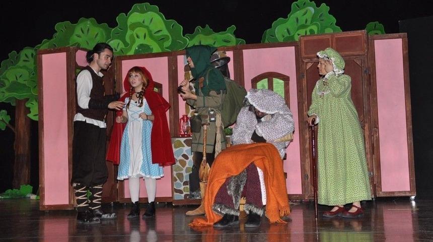 "kırmızı Başlıklı Kız" Adana&rsquo;da