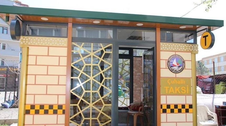 Ak&ccedil;akoca&rsquo;da Taksi Durakları Modern Hale Geldi