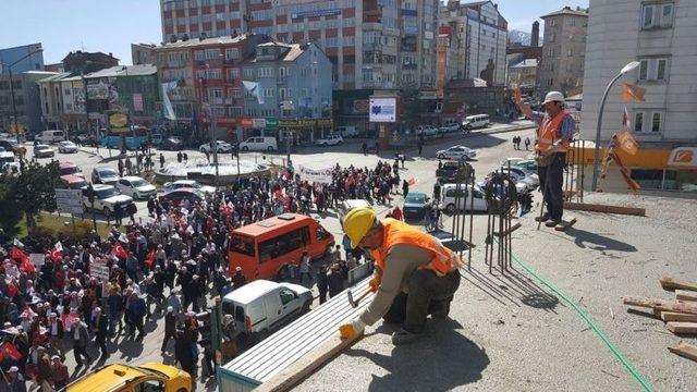 İnşaat İşçileri 1 Mayıs’ta Da Görevlerinin Başında