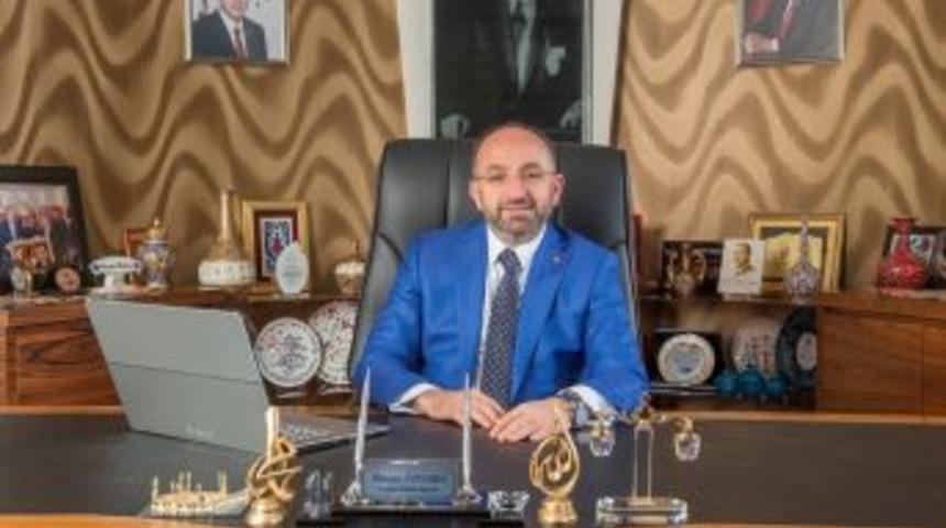 Başkan &Uuml;z&uuml;lmez İş&ccedil;ilerin Bayramını Kutladı