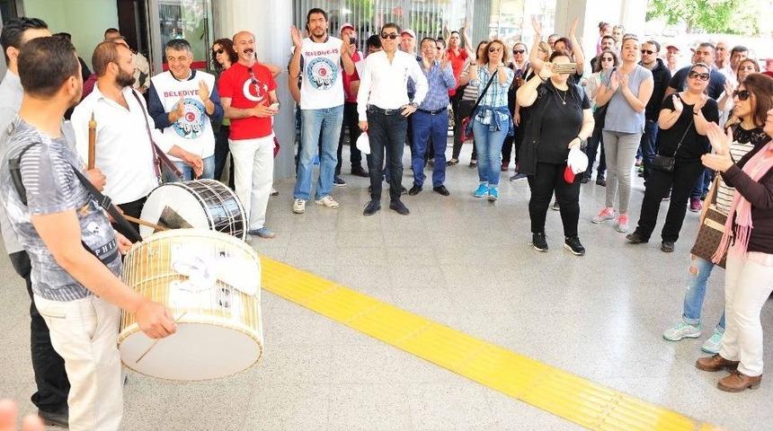 Bal&ccedil;ova&rsquo;da 1 Mayıs Erken Başladı