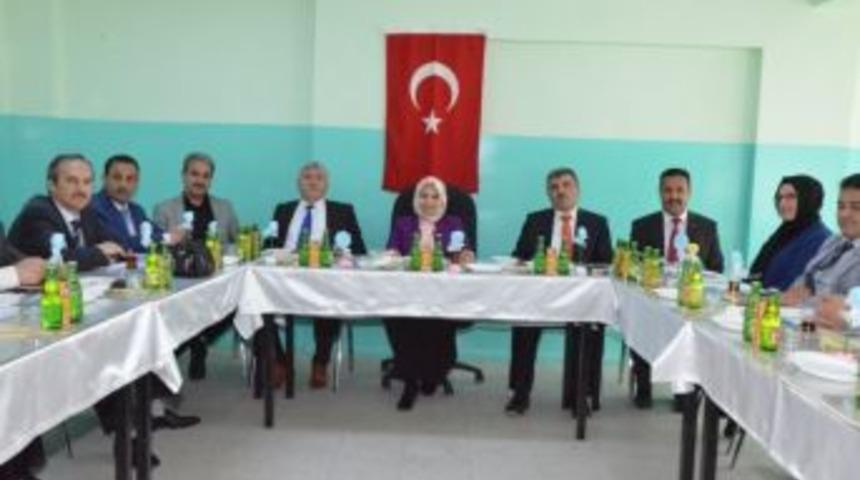 İl&ccedil;e Milli Eğitim M&uuml;d&uuml;rleri Toplantısı Yapıldı