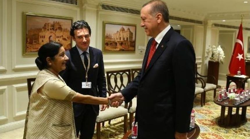 Cumhurbaşkanı Erdoğan Hindistan Dışişleri Bakanı Swaraj&rsquo;I Kabul Etti