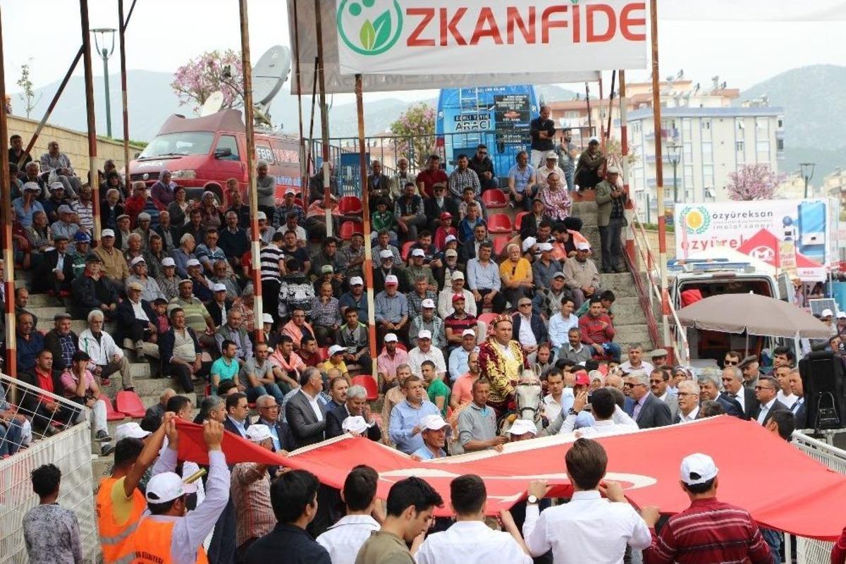 Kumluca&rsquo;da Orhan Okulu 3. Kez Başpehlivan Oldu