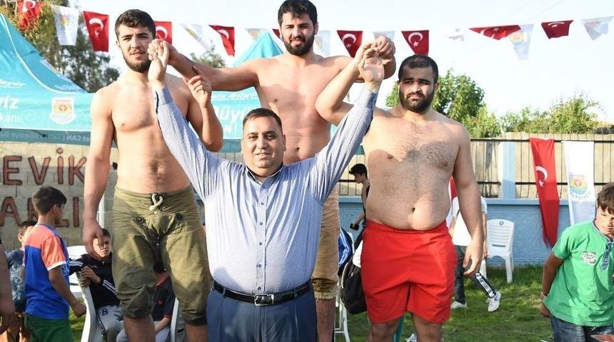 &Ouml;zelbahşiş&rsquo;te İbrahim B&ouml;l&uuml;kbaşı Başpehlivan Oldu