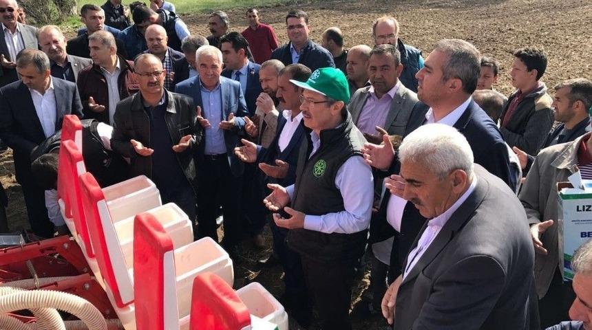 Pınarbaşı&rsquo;nda Pancar Tohumları Toprakla Buluştu