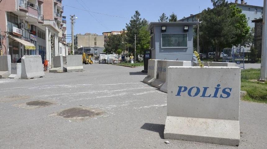 G&uuml;venlik Nedeniyle Kapatılan Cadde Trafiğe A&ccedil;ıldı