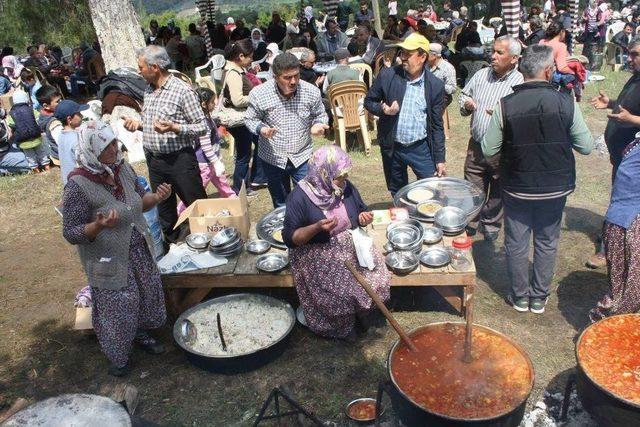 Karapınar Köyü 34. Geleneksel Dede Hayrı Yapıldı