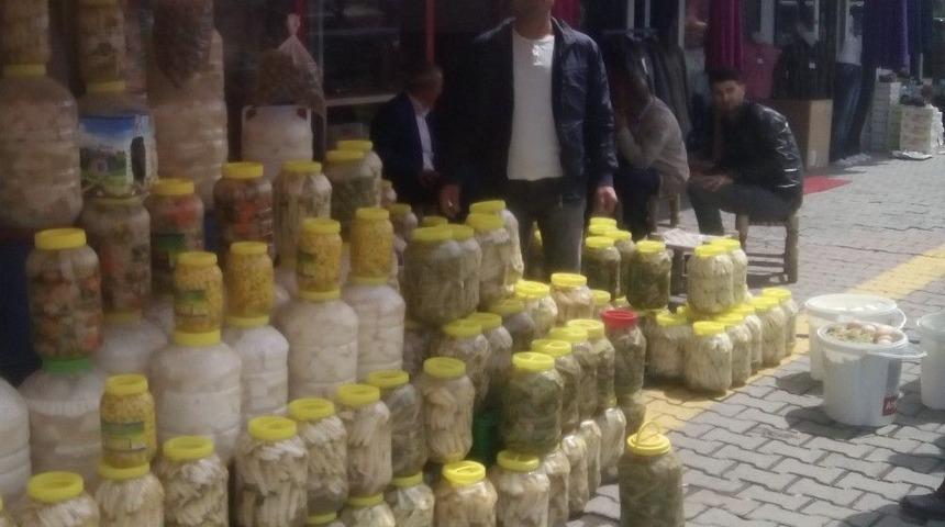 Şifalı Otlar Tezgahlarda Yerini Aldı