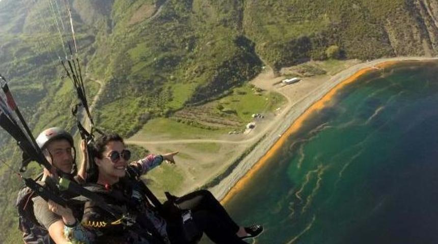 Marmara Sahili Turuncuya Boyandı