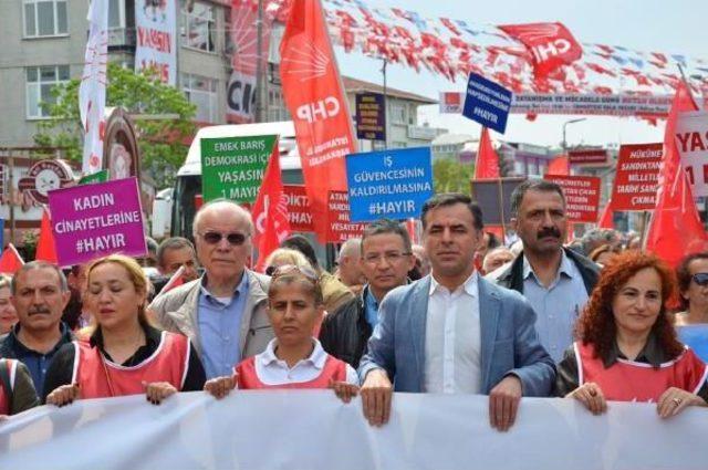 1 Mayıs Kutlamalarının Merkezi Bakırköy'de Chp Heyeti De Yer Aldı 